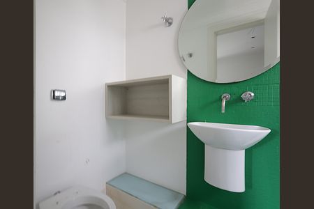 Apartamento à venda com 286m², 4 quartos e 5 vagasBanheiro da Suíte 4