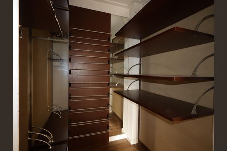 Apartamento à venda com 286m², 4 quartos e 5 vagasCloset da suíte 3