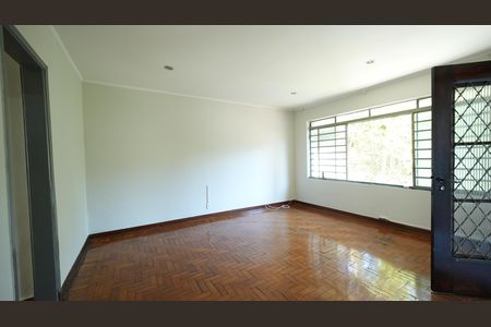 Casa para alugar com 143m², 2 quartos e 2 vagasSala