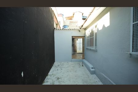 Casa para alugar com 143m², 2 quartos e 2 vagasQuintal