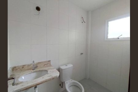 Casa à venda com 74m², 2 quartos e 1 vaga