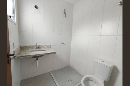 Casa à venda com 74m², 2 quartos e 1 vaga
