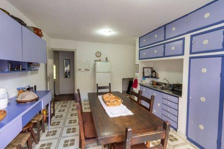 Casa à venda com 580m², 4 quartos e 5 vagas
