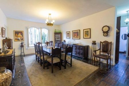 Casa à venda com 580m², 4 quartos e 5 vagas