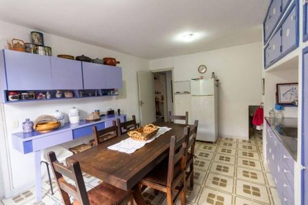 Casa à venda com 580m², 4 quartos e 5 vagas