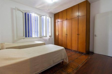 Casa à venda com 580m², 4 quartos e 5 vagas