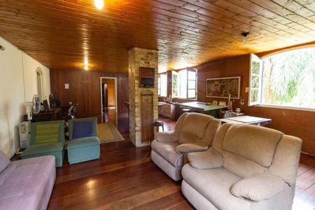 Casa à venda com 580m², 4 quartos e 5 vagas