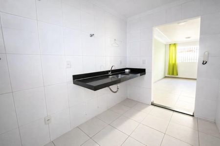 Cozinha de casa para alugar com 1 quarto, 40m² em Jardim das Alterosas - 1A Secao, Betim