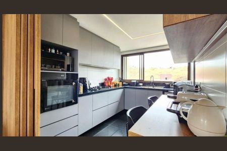 Apartamento à venda com 3 quartos, 140m² em Sion, Belo Horizonte