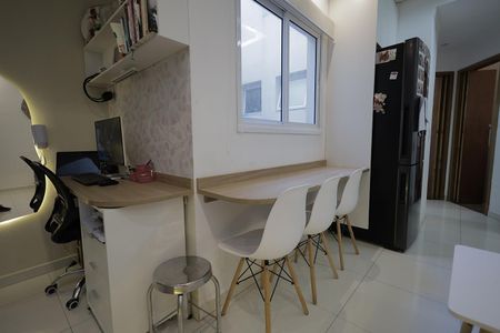 Apartamento à venda com 100m², 2 quartos e 1 vagaSala