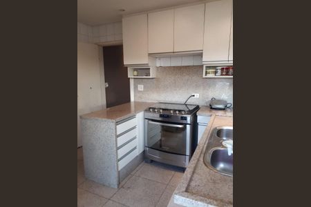 Casa à venda com 3 quartos, 230m² em Jardim Ester, São Paulo