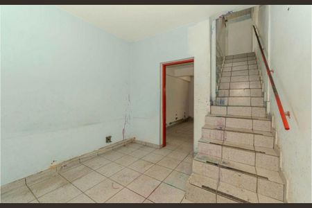 Casa para alugar com 380m², 2 quartos e sem vaga