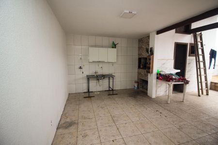 Casa à venda com 360m², 3 quartos e 5 vagas Casa à venda com 360m², 3 quartos e 5 vagasVaranda