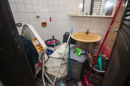 Casa à venda com 360m², 3 quartos e 5 vagas Casa à venda com 360m², 3 quartos e 5 vagasBanheiro de serviço