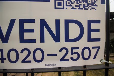 Casa à venda com 360m², 3 quartos e 5 vagas Casa à venda com 360m², 3 quartos e 5 vagasPlaca