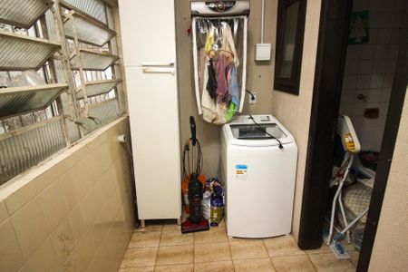 Casa à venda com 360m², 3 quartos e 5 vagas Casa à venda com 360m², 3 quartos e 5 vagasÁrea de Serviço