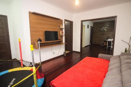 Casa à venda com 360m², 3 quartos e 5 vagas Casa à venda com 360m², 3 quartos e 5 vagasSala