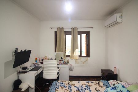 Casa à venda com 360m², 3 quartos e 5 vagas Casa à venda com 360m², 3 quartos e 5 vagasQuarto 1