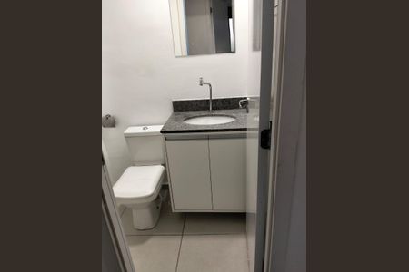 Banheiro de apartamento para alugar com 2 quartos, 38m² em Socorro, São Paulo