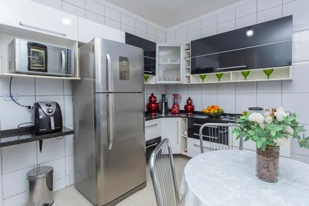Casa para alugar com 213m², 3 quartos e 2 vagasCozinha