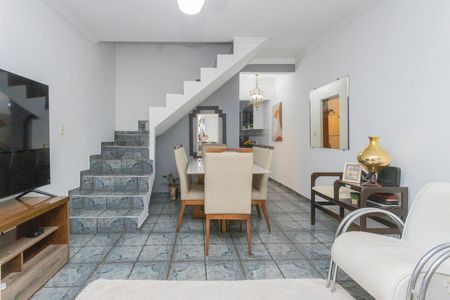 Casa para alugar com 213m², 3 quartos e 2 vagasSala