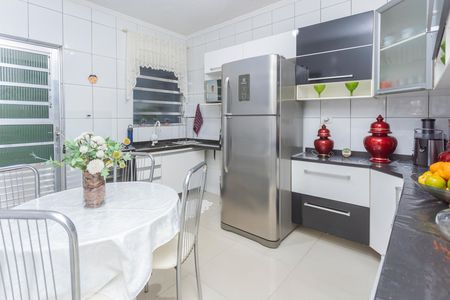 Casa para alugar com 213m², 3 quartos e 2 vagasCozinha