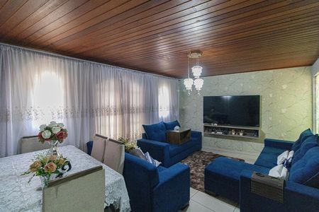 Casa à venda com 220m², 3 quartos e 4 vagasSala 2