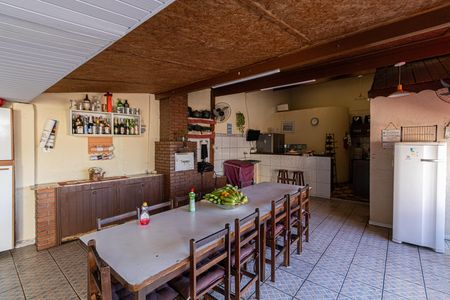 Casa à venda com 220m², 3 quartos e 4 vagasEspaço Gourmet 