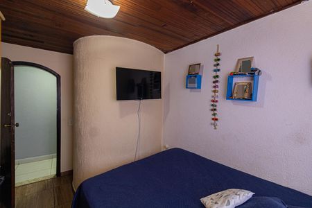 Casa à venda com 220m², 3 quartos e 4 vagasQuarto 2