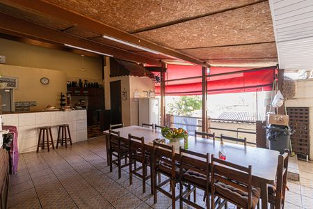 Casa à venda com 220m², 3 quartos e 4 vagasEspaço Gourmet 