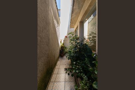 Casa à venda com 220m², 3 quartos e 4 vagasCorredor