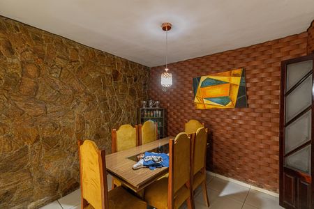 Sala de casa à venda com 3 quartos, 220m² em Parque Cruzeiro do Sul, São Paulo