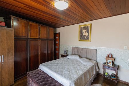Casa à venda com 220m², 3 quartos e 4 vagasQuarto 3
