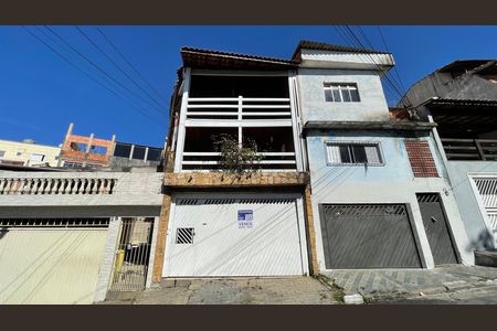 Casa à venda com 220m², 3 quartos e 4 vagasFachada
