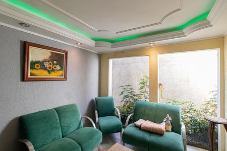 Casa à venda com 220m², 3 quartos e 4 vagasSala