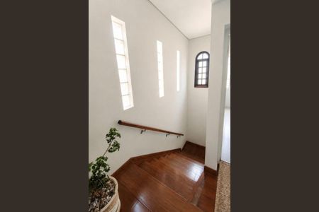 Casa à venda com 3 quartos, 180m² em Interlagos, São Paulo