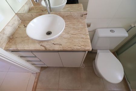 Casa para alugar com 105m², 3 quartos e 2 vagasBanheiro suite 