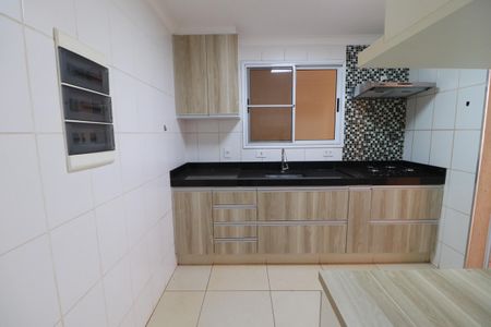 Casa para alugar com 105m², 3 quartos e 2 vagasCozinha 