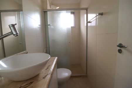 Casa para alugar com 105m², 3 quartos e 2 vagasBanheiro suite 