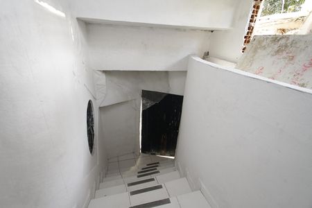 Casa para alugar com 80m², 2 quartos e sem vagaEntrada