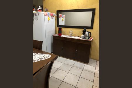 Casa à venda com 159m², 4 quartos e 2 vagas Casa à venda com 159m², 4 quartos e 2 vagasFoto 08