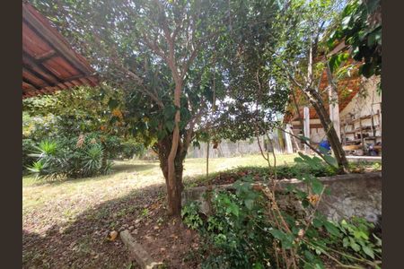 Casa de condomínio à venda com 577m², 4 quartos e 5 vagas Casa de condomínio à venda com 577m², 4 quartos e 5 vagasFoto 02