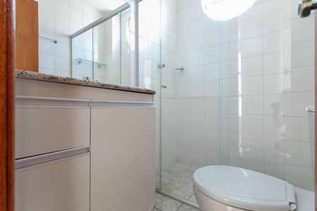 Apartamento para alugar com 62m², 1 quarto e 2 vagas Apartamento para alugar com 62m², 1 quarto e 2 vagasBanheiro social