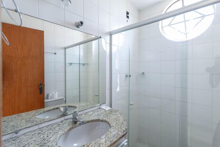 Apartamento para alugar com 62m², 1 quarto e 2 vagas Apartamento para alugar com 62m², 1 quarto e 2 vagasBanheiro social