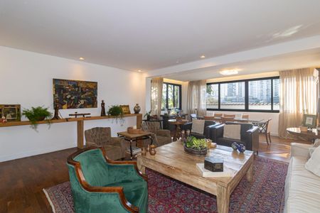 Sala de casa à venda com 3 quartos, 360m² em Indianópolis, São Paulo
