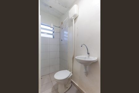 Casa para alugar com 49m², 2 quartos e sem vaga Casa para alugar com 49m², 2 quartos e sem vagaBanheiro