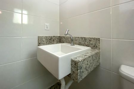 Apartamento para alugar com 54m², 2 quartos e 1 vaga Apartamento para alugar com 54m², 2 quartos e 1 vagaBanheiro da Suíte 2