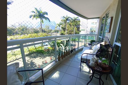 Apartamento para alugar com 85m², 1 quarto e 1 vaga Apartamento para alugar com 85m², 1 quarto e 1 vagaVaranda