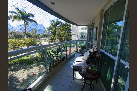 Apartamento para alugar com 85m², 1 quarto e 1 vaga Apartamento para alugar com 85m², 1 quarto e 1 vagaVaranda