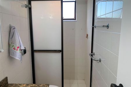 Apartamento para alugar com 110m², 2 quartos e 1 vaga Apartamento para alugar com 110m², 2 quartos e 1 vagaBanheiro da Suíte